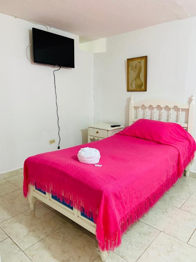 Vivienda Turistica El Zocalo Apartment Guatape Bagian luar foto