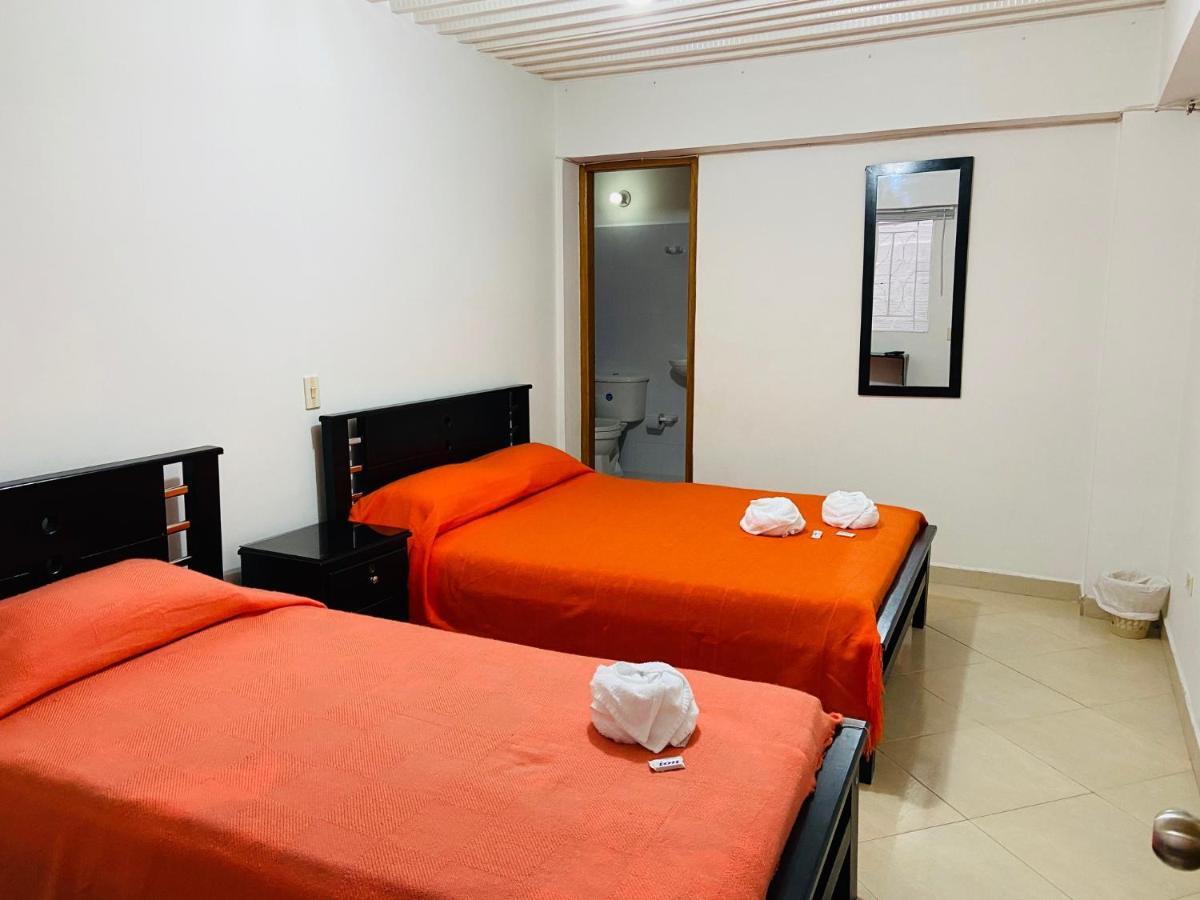 Vivienda Turistica El Zocalo Apartment Guatape Bagian luar foto