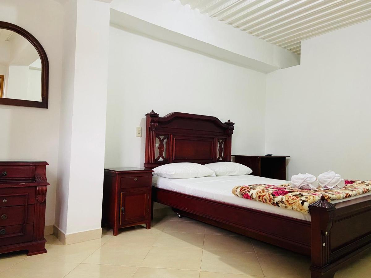 Vivienda Turistica El Zocalo Apartment Guatape Bagian luar foto